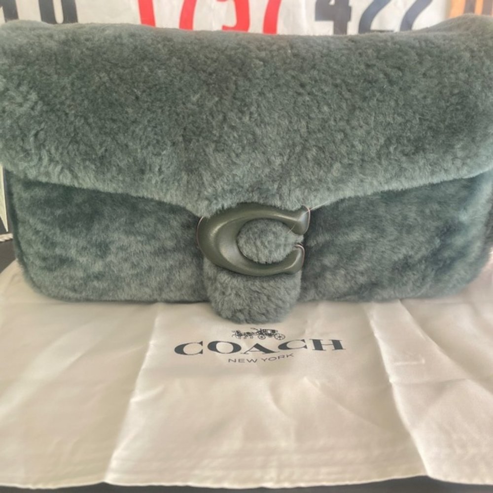 NEW COACH Pillow Tabby 26 Shoulder Bag in green faux fur